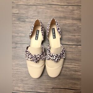Violet & Red Leopard Print Flat